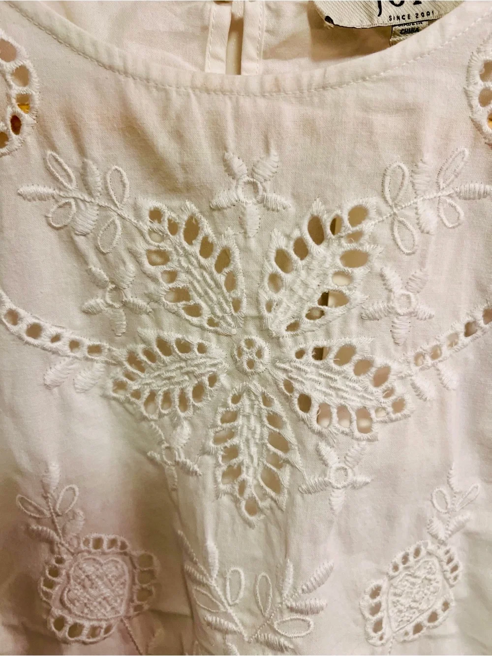 Joie Ivory Eyelet Embroidered Flutter Sleeve Cotton Blouse NWT Medium - Picture 8 of 12